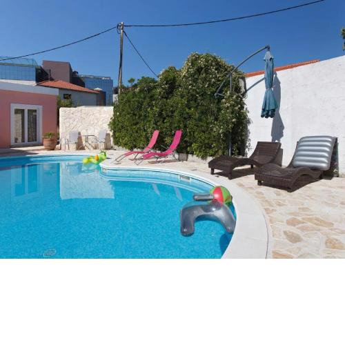 Villa Dalla Split with Swimming Pool