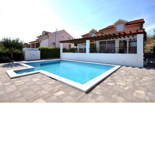 Villa Divine
