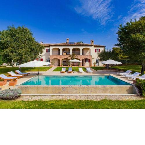 Villa Hacienda