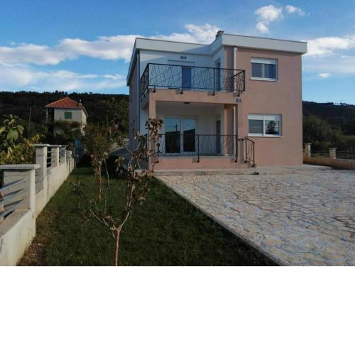 Villa Hirundinidae