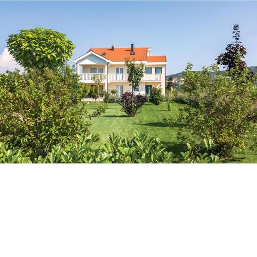Villa Ivy - Vacation villa with perfect privacy, pool, sauna, jacuzzi