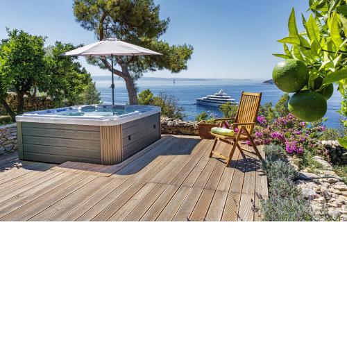 Villa Karina - Unique location with jacuzzi