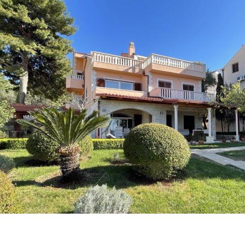 Villa Laperosa