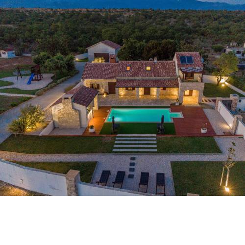 Villa Nikola