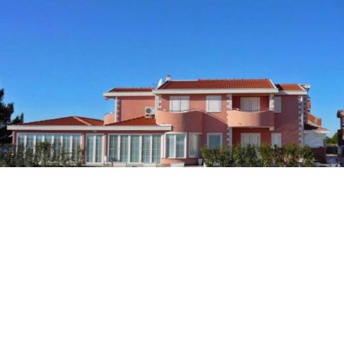 Villa Nives