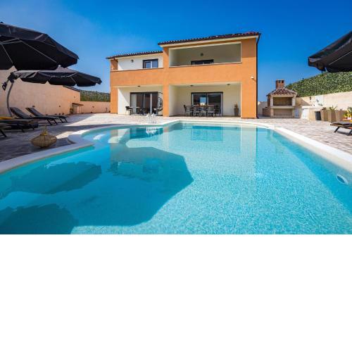 Villa Nur Amela