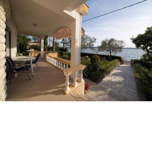 Villa Petar 1 - 10m from sea