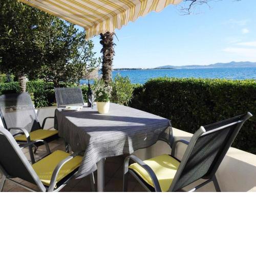 Villa Petar 2 - 10m from sea