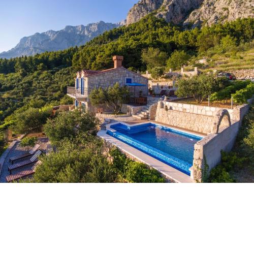 Villa Pina in Makarska, private pool