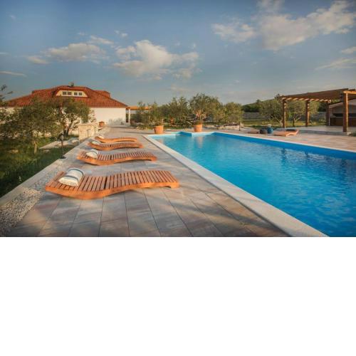 Villa Red Hacienda with Pool