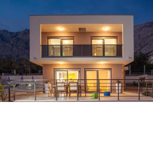 Villa Ribica in Makarska, private pool