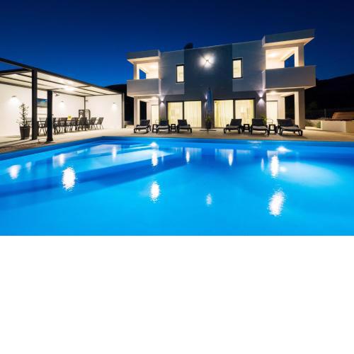 Villa Sky - Heating Pool