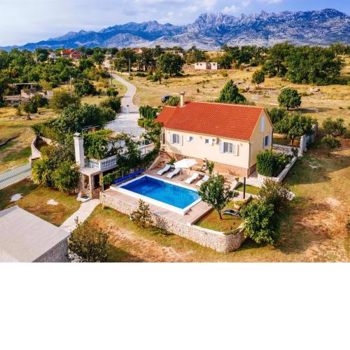 Villa Sucic with private pool and mountain view