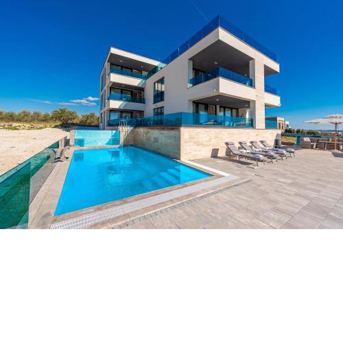 Villa Tadic