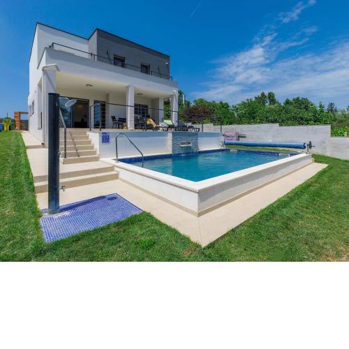 Villa Tara
