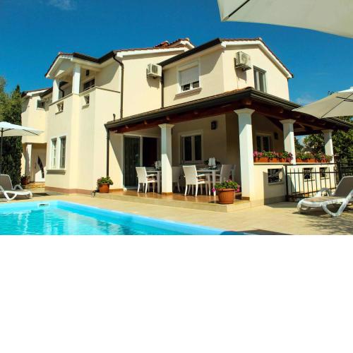 Villa Zare