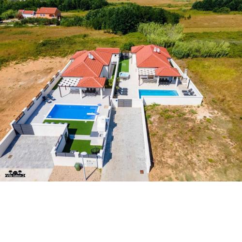 Villas Sabun - modern house with heated pool