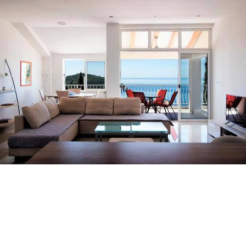 Zenith Apartment by DuHomes