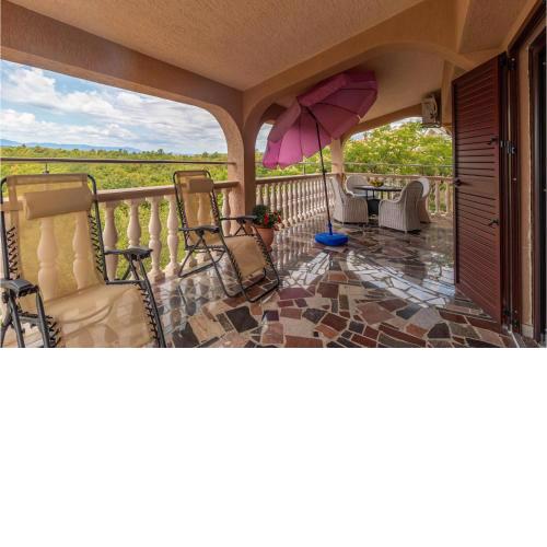 Amazing apartment in Jadranovo with WiFi and 1 Bedrooms
