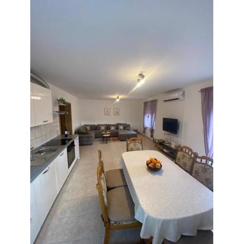 Apartman Lara
