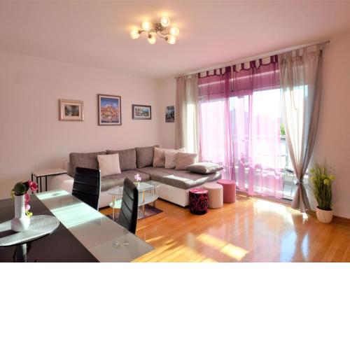 Apartment Pinezic - ROJ117