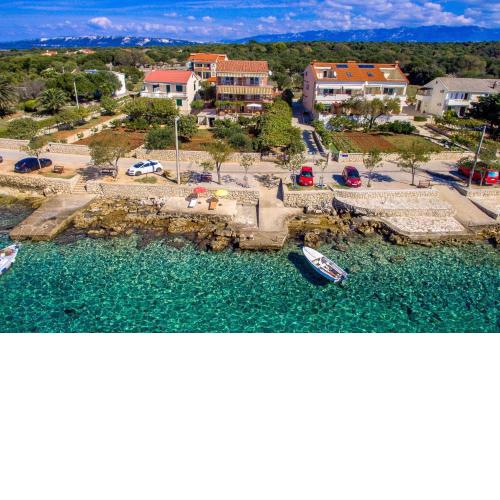 Apartments Ivan - 15 m from beach