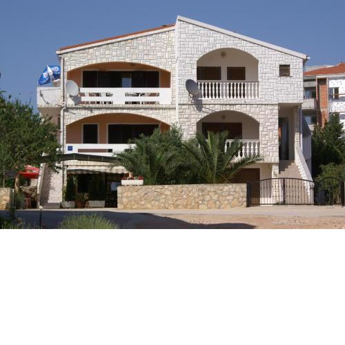 Apartments with a parking space Novalja, Pag - 4128