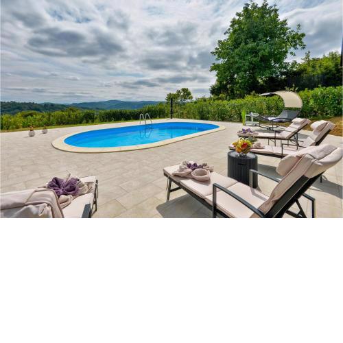 Awesome Home In Rukljevina With 3 Bedrooms, Sauna And Wifi