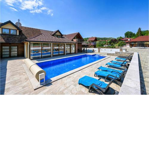 Beautiful home in Donja Batina with 4 Bedrooms, WiFi and Outdoor swimming pool