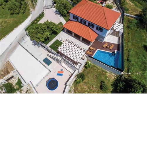 Beautiful Home In Dubravka With 5 Bedrooms, Wifi And Private Swimming Pool