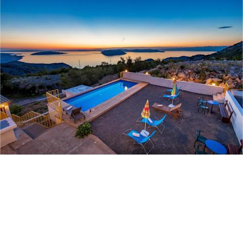 Beautiful home in Lukovo with 6 Bedrooms, WiFi and Outdoor swimming pool