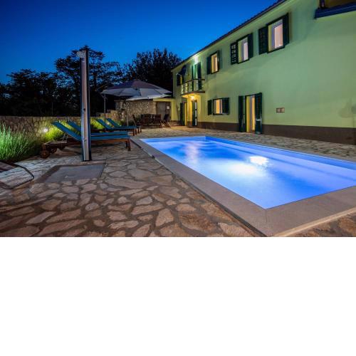 Family friendly Villa Zaneta with pool