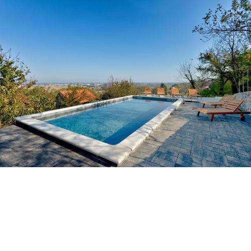 Iva's Place