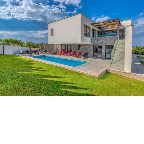 Leon's Holiday Homes Villa 3