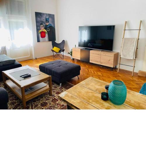Lovely 1-bedroom condo strict center. Large rooms.