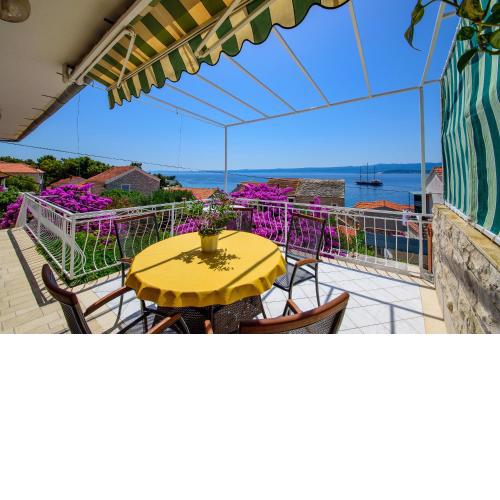 Newly renovated two-bedroom Apartment with amazing Seaview and large Terrace