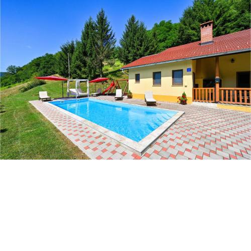 Nice Home In Tuhelj With Sauna, Wifi And Outdoor Swimming Pool