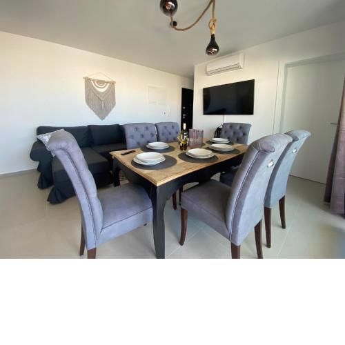 pinia apartment
