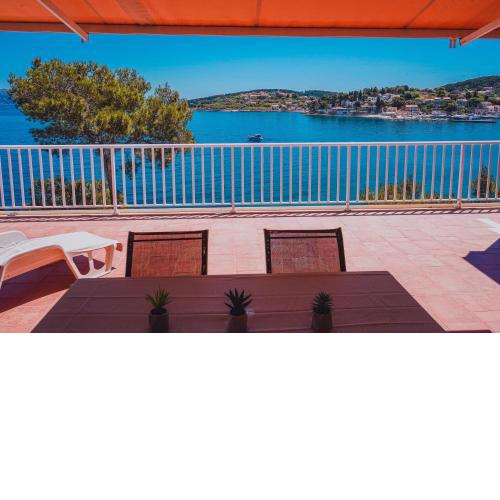Sea View Apartment Zure