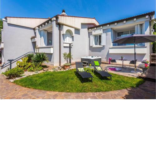 Stunning home in Njivice with 1 Bedrooms, Jacuzzi and WiFi