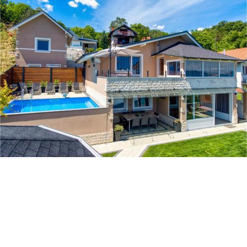 Stunning Home In Novi Marof With 4 Bedrooms, Wifi And Outdoor Swimming Pool