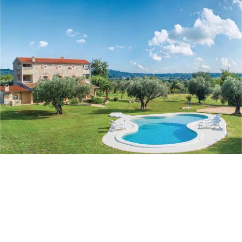 Stunning home in Rovinj with 6 Bedrooms, WiFi and Outdoor swimming pool