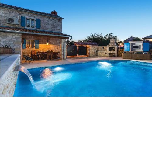 Two-Bedroom Holiday Home in Hrboki
