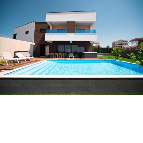 Villa Estate