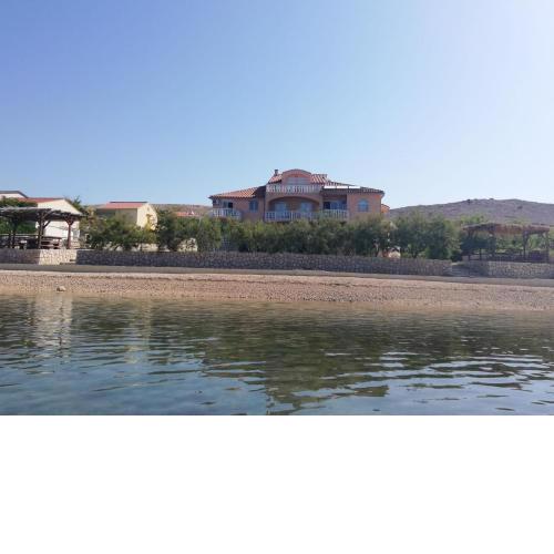 Villa Maestral